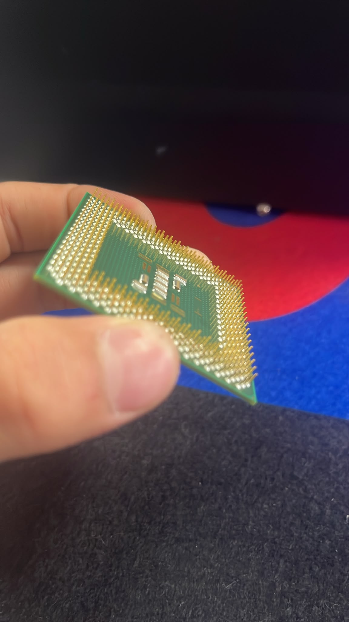 Pin dorati processore hardware ELLUG